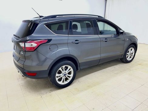 Used 2017 Ford Escape SE w/ Equipment Group 201A image 6