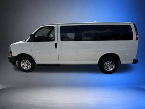 Certified 2018 Chevrolet Express 3500 LS RWD image 5