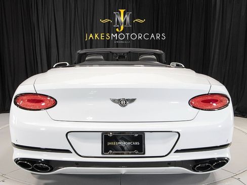 Used 2020 Bentley Continental GT image 9