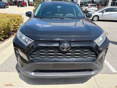 Used 2019 Toyota RAV4 XLE w/ Convenience Package AWD/4WD image 4