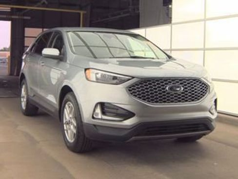 Used 2024 Ford Edge SEL w/ Convenience Package AWD/4WD image 4
