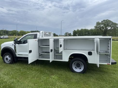 New 2024 Ford F450 XL image 2