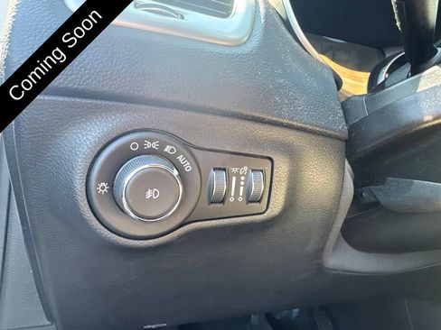 Used 2018 Jeep Compass Latitude w/ Popular Equipment Group AWD/4WD image 12