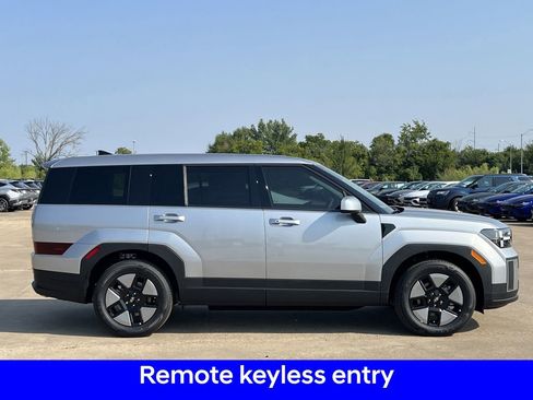 New 2026 Hyundai Santa Fe SE image 3