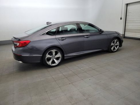 Used 2018 Honda Accord Touring image 10