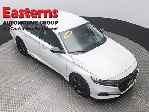 Used 2022 Honda Accord Sport Special Edition image 3