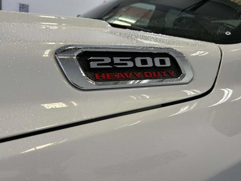 Used 2024 RAM 2500 Big Horn AWD/4WD image 9
