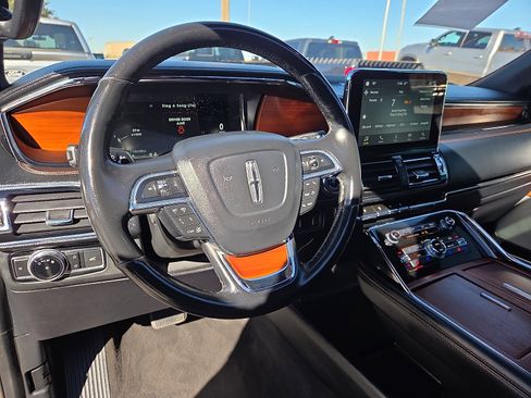 Used 2019 Lincoln Navigator L Reserve image 12