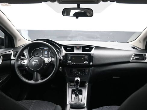 Used 2018 Nissan Sentra SV FWD image 35