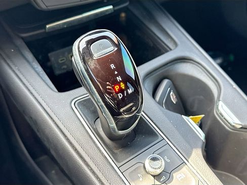 Used 2024 Cadillac XT4 Sport image 16