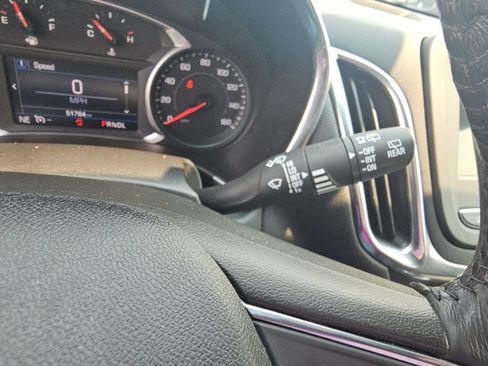 Used 2019 Chevrolet Equinox LT FWD image 13