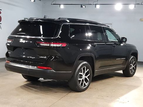Used 2024 Jeep Grand Cherokee L Limited w/ Luxury Tech Group II AWD/4WD image 7