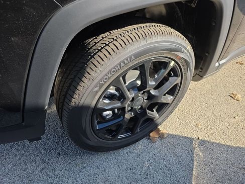 New 2026 Jeep Compass Latitude image 4