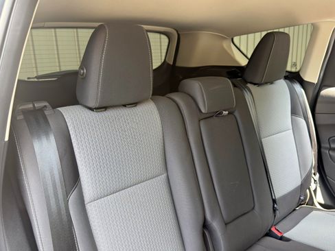 Used 2019 Ford Escape SE FWD image 32