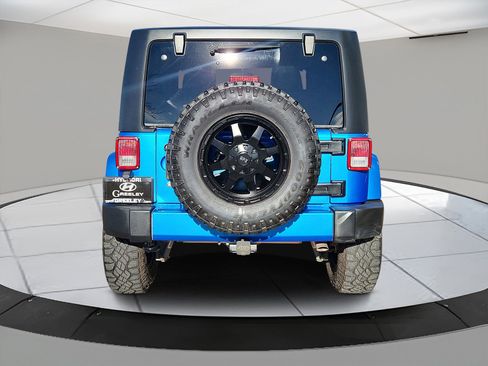 Used 2016 Jeep Wrangler Sahara w/ Connectivity Group image 6