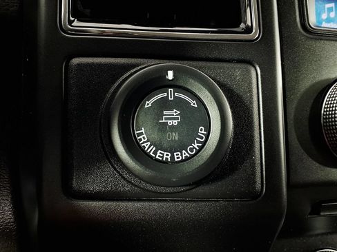Used 2018 Ford Expedition Limited w/ Equipment Group 301A RWD image 22