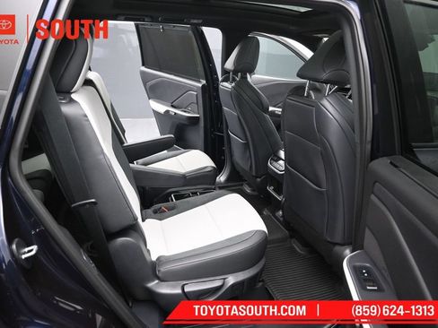 Used 2026 Lexus TX 500h AWD w/ Technology Package image 37