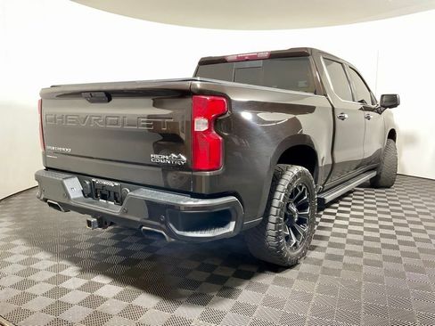 Used 2019 Chevrolet Silverado 1500 High Country w/ Technology Package AWD/4WD image 17