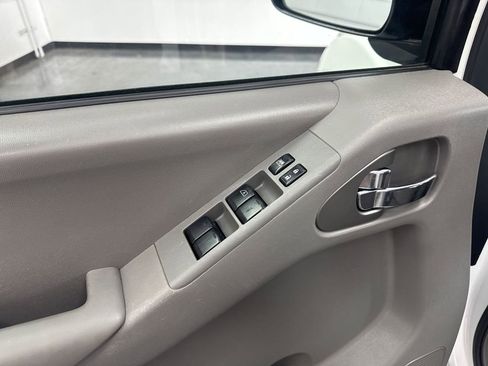 Used 2014 Nissan Frontier SV w/ SV Value Truck Package image 10