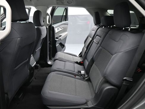 Used 2025 Ford Explorer Active image 16
