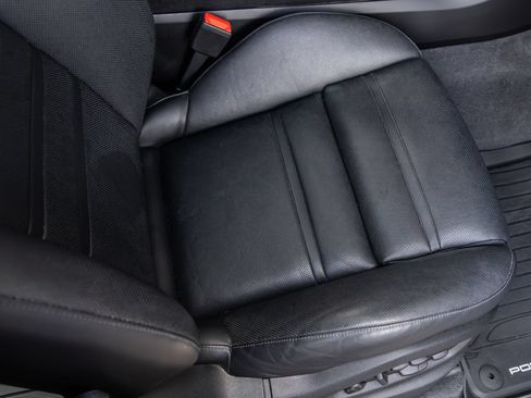 Certified 2024 Porsche Cayenne Coupe AWD/4WD image 41