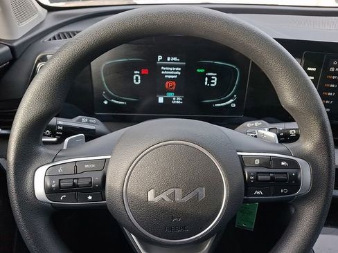 Used 2023 Kia Sportage LX image 19