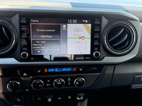 Used 2020 Toyota Tacoma TRD Off-Road w/ Technology Package AWD/4WD image 55