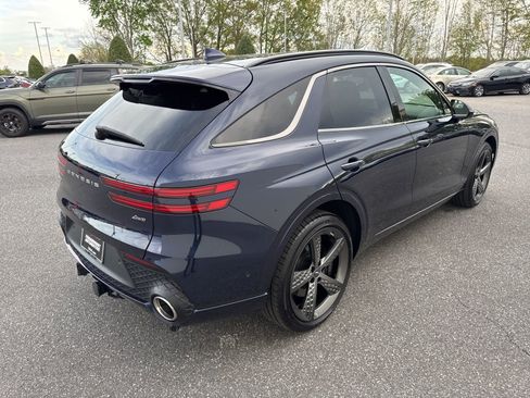 Used 2025 Genesis GV70 2.5T w/ Sport Prestige Package AWD/4WD image 7