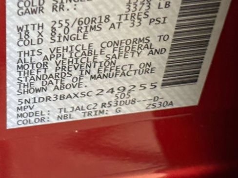 Used 2025 Nissan Pathfinder SV FWD image 32