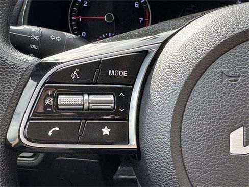 Used 2023 Kia Forte LXS image 19