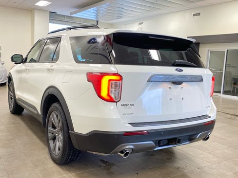 New 2023 Ford Explorer XLT w/ Equipment Group 202A AWD/4WD image 5