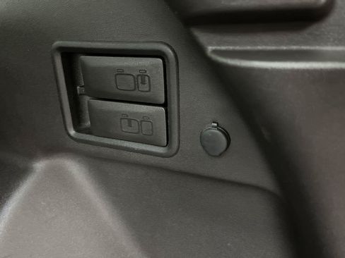 Used 2019 GMC Terrain Denali w/ Advanced Safety Package AWD/4WD image 33