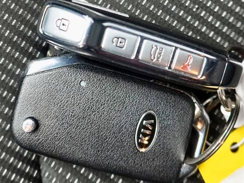 Used 2020 Kia Forte Sedan image 11