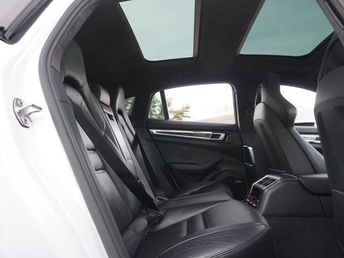 Used 2019 Porsche Panamera Turbo image 46