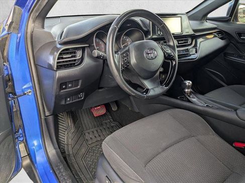 Used 2018 Toyota C-HR XLE image 10