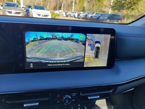 New 2026 Nissan Kicks SR w/ Cold Weather Package FWD image 30