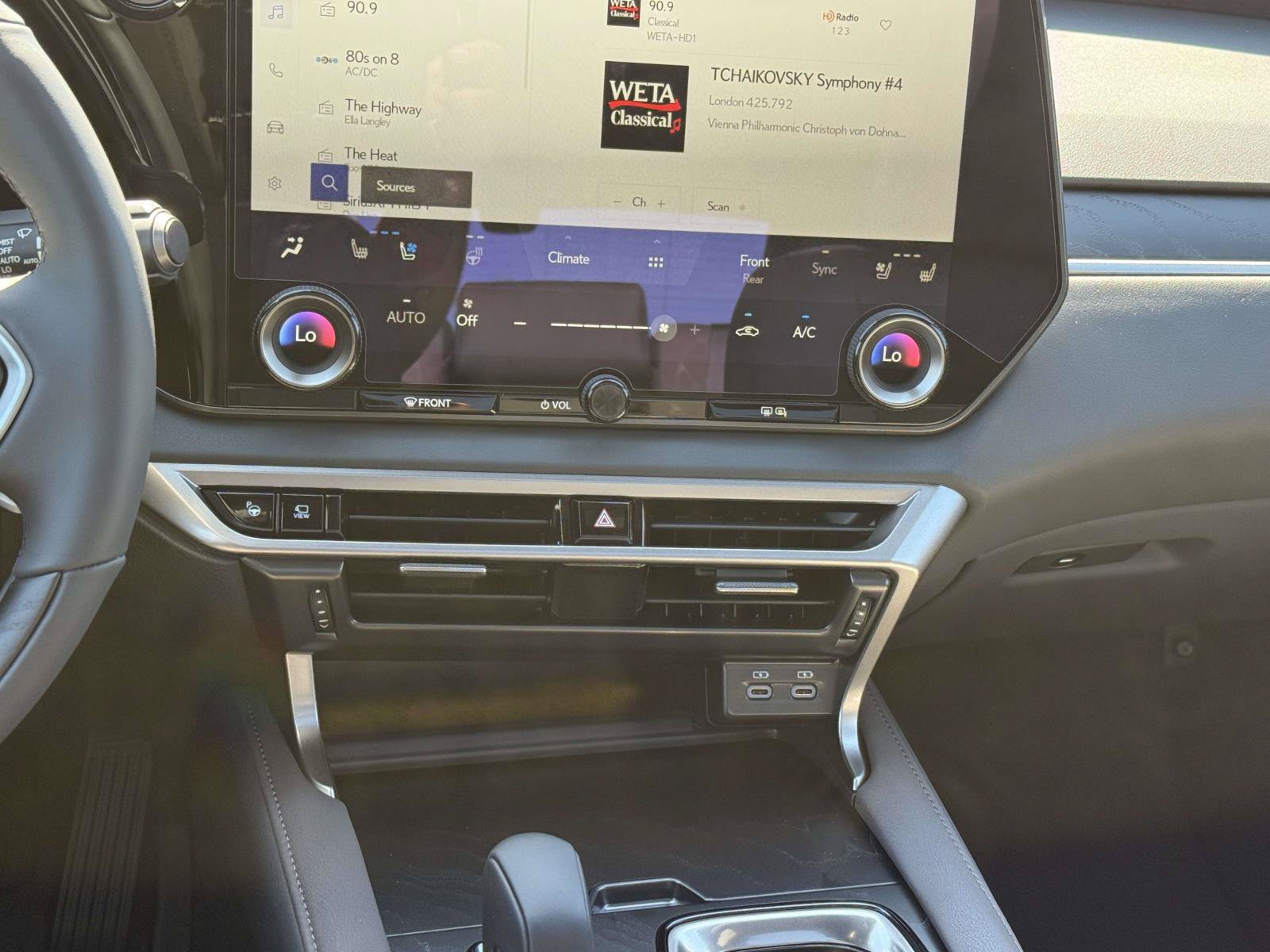 New 2026 Lexus RX 350h AWD/4WD image 14