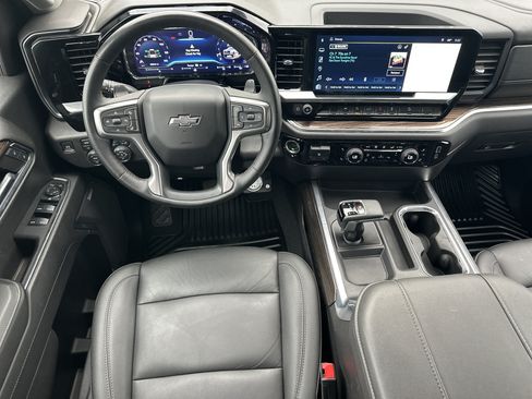 Used 2024 Chevrolet Silverado 1500 LT Trail Boss w/ Convenience Package II AWD/4WD image 23
