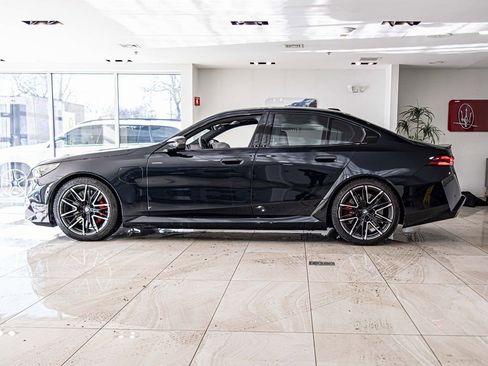 Used 2025 BMW M5 w/ Carbon Package image 6