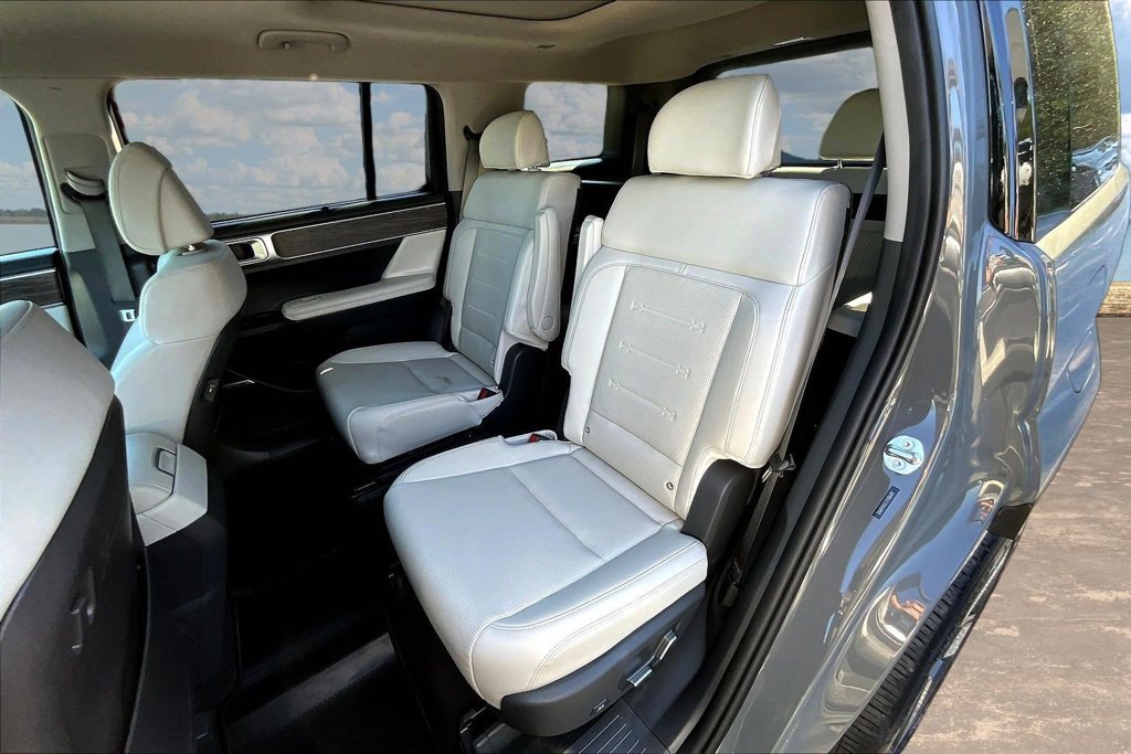 Used 2026 Hyundai Santa Fe Limited FWD image 24