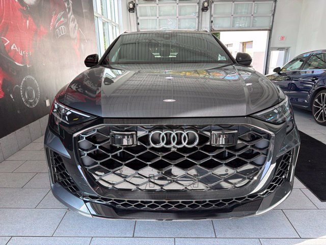 Used 2026 Audi RS Q8 performance AWD/4WD image 7