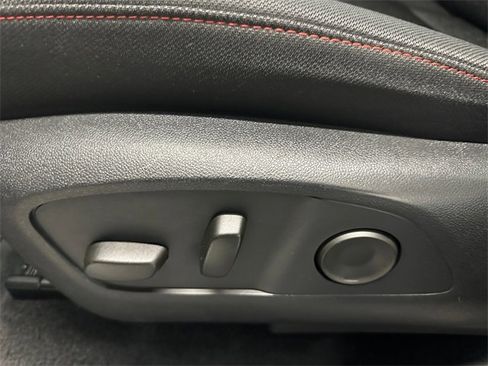 Used 2024 Chevrolet Traverse Z71 image 21