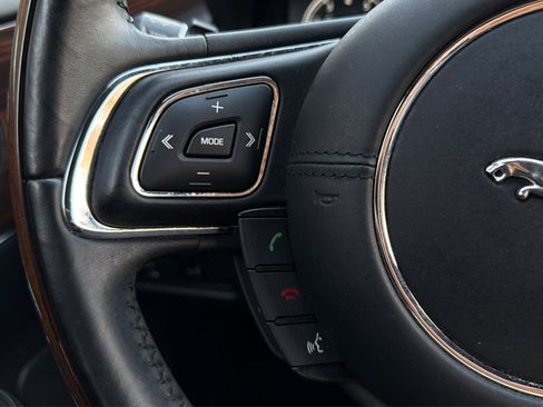 Used 2016 Jaguar XJ L Portfolio RWD image 26