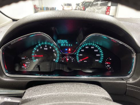 Used 2015 Chevrolet Traverse LT w/ Style and Technology Package image 32