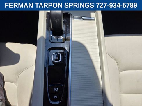 Certified 2023 Volvo XC60 B5 Core AWD/4WD image 29