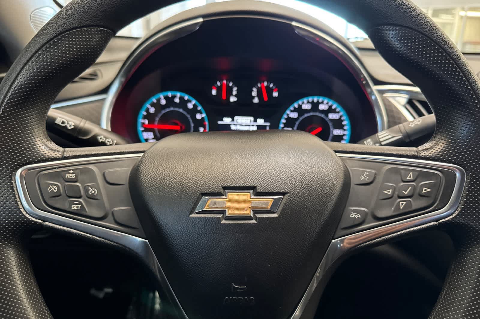 Used 2020 Chevrolet Malibu LT FWD image 24