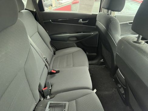 Certified 2018 Kia Sorento LX image 6