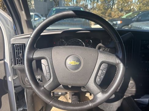 Used 2022 Chevrolet Express 2500 w/ Driver Convenience Package image 13