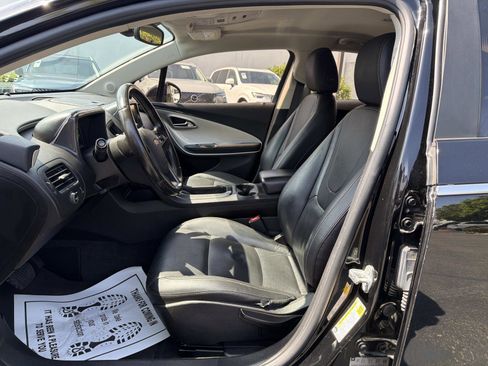 Used 2014 Chevrolet Volt Premium w/ Premium Trim Package FWD image 17
