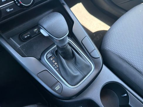 Used 2024 Kia Soul LX w/ Option Group 015 FWD image 21